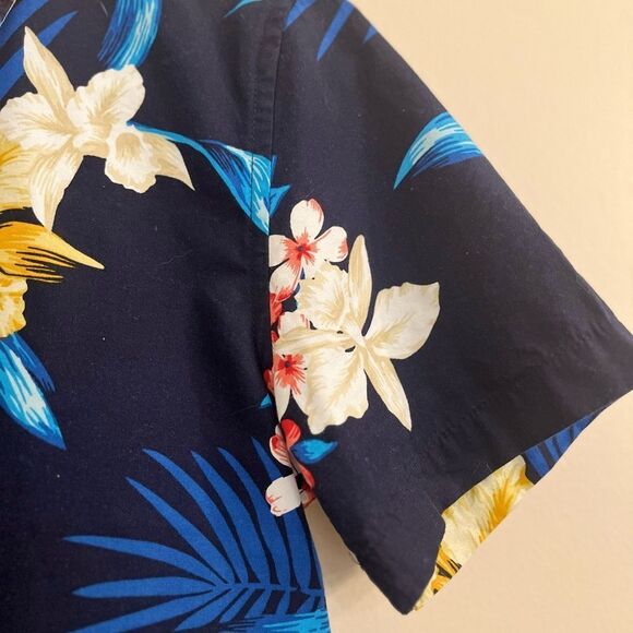 Denim & Flower Button Down Shirt - Picture 3 of 6